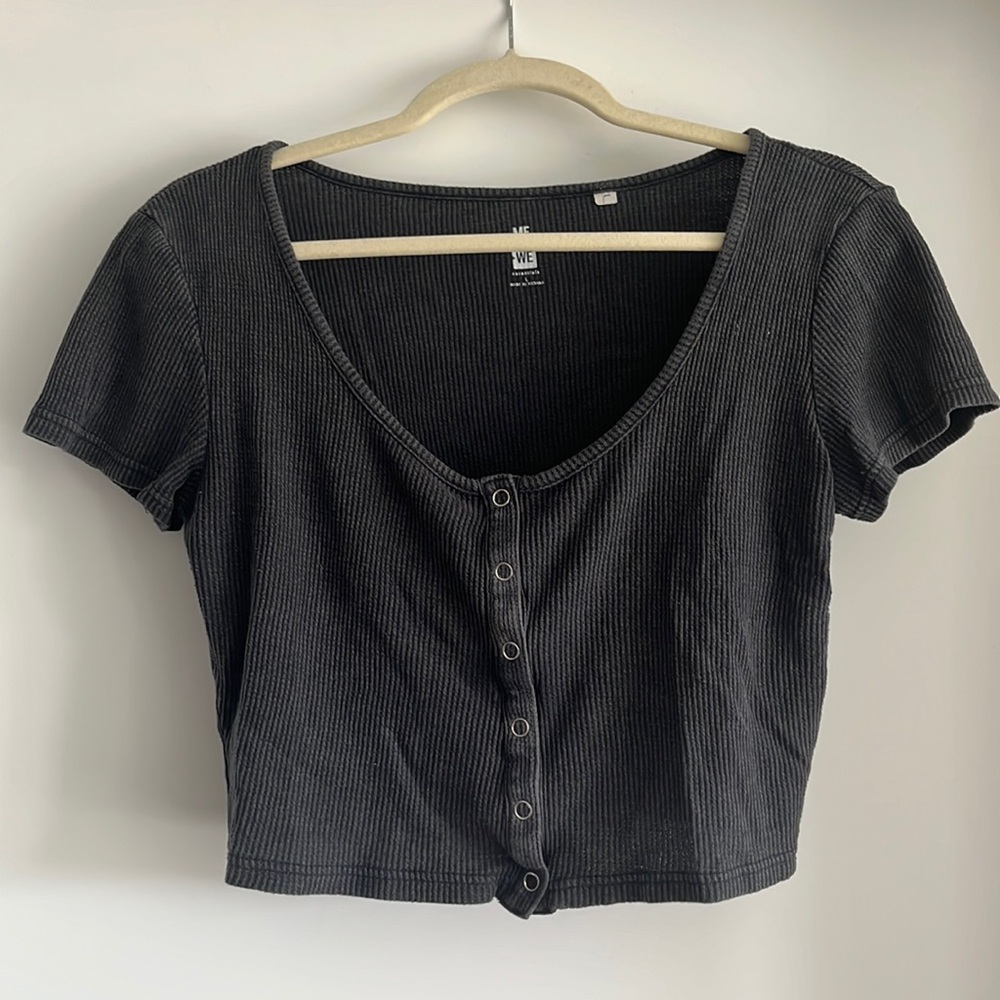 Me to We black/dark grey crop top L